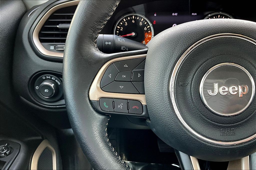 Thumbnail: 2016 Jeep Renegade - 24