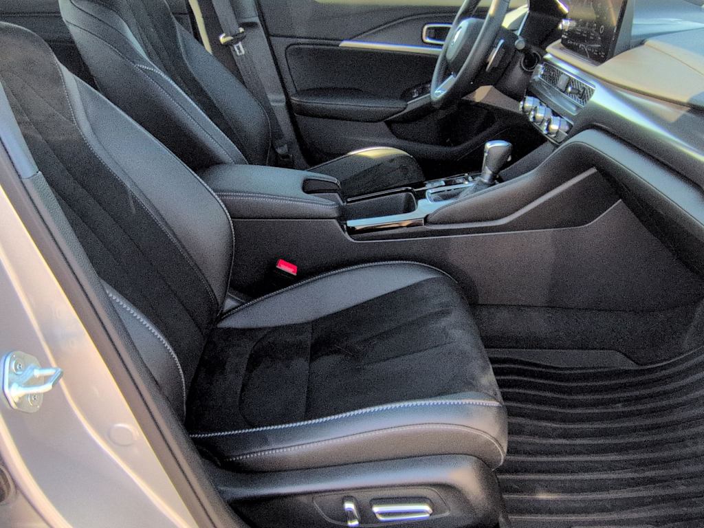 Thumbnail: 2025 Acura Integra - 31