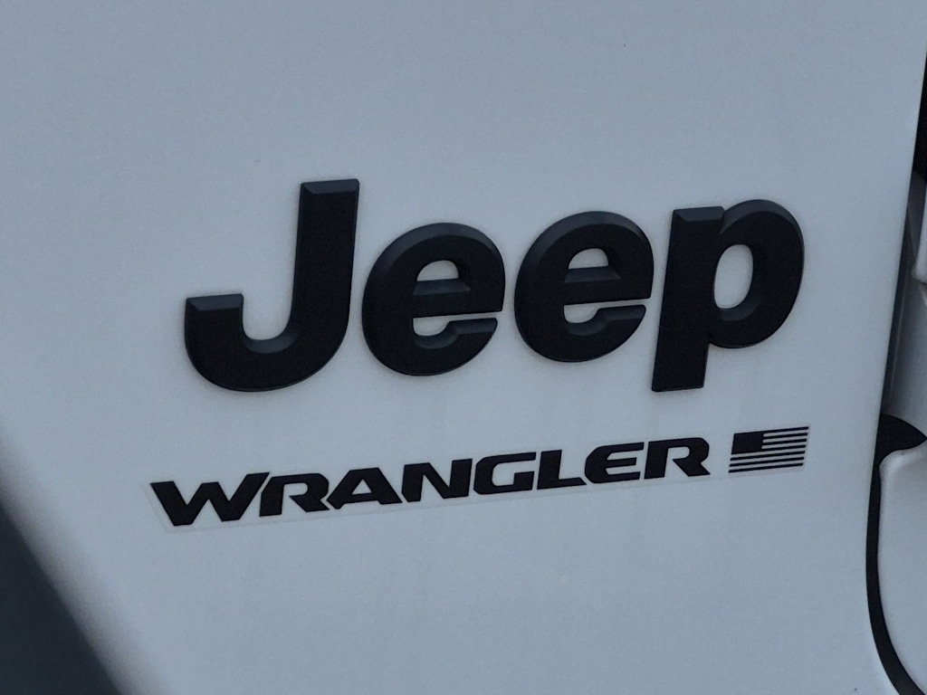 Thumbnail: 2023 Jeep Wrangler - 25