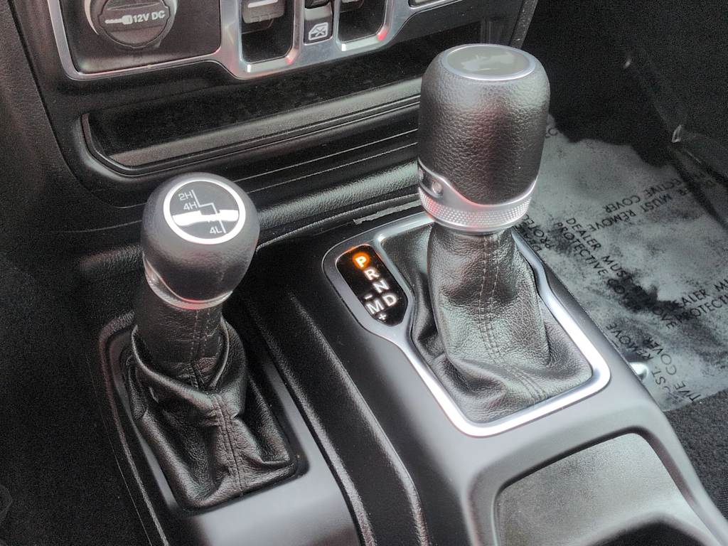 Thumbnail: 2020 Jeep Wrangler - 17