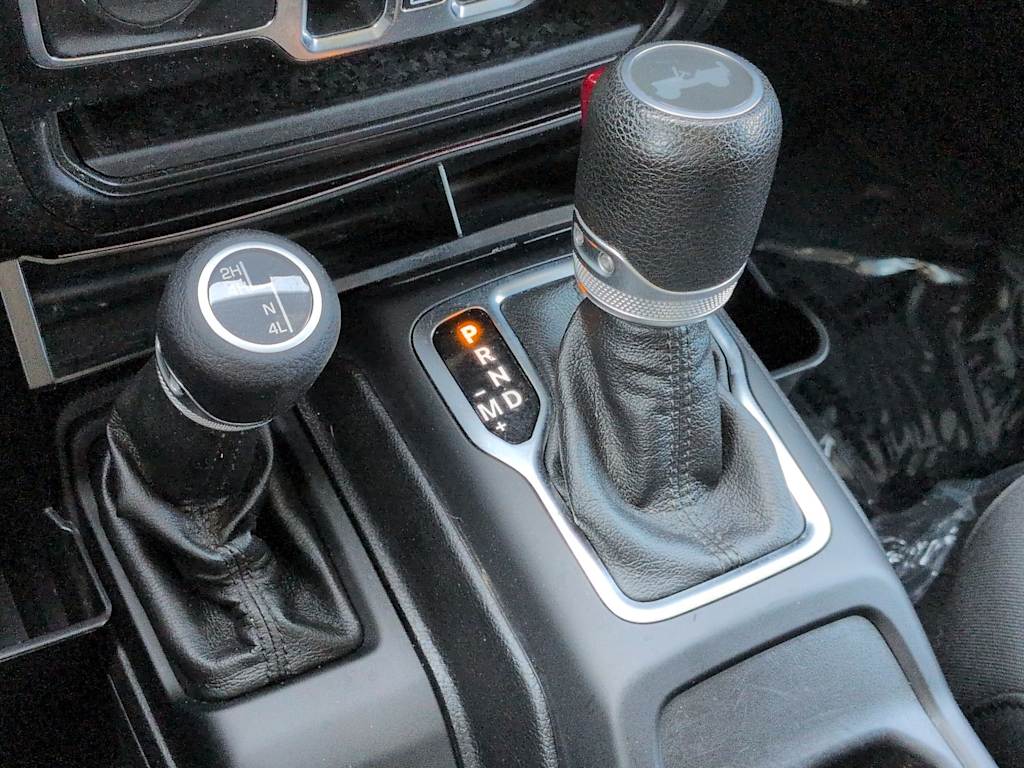 Thumbnail: 2020 Jeep Wrangler - 17
