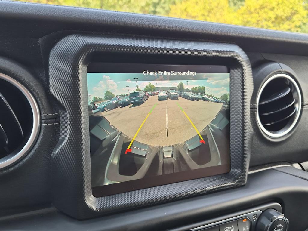 Thumbnail: 2021 Jeep Wrangler - 35