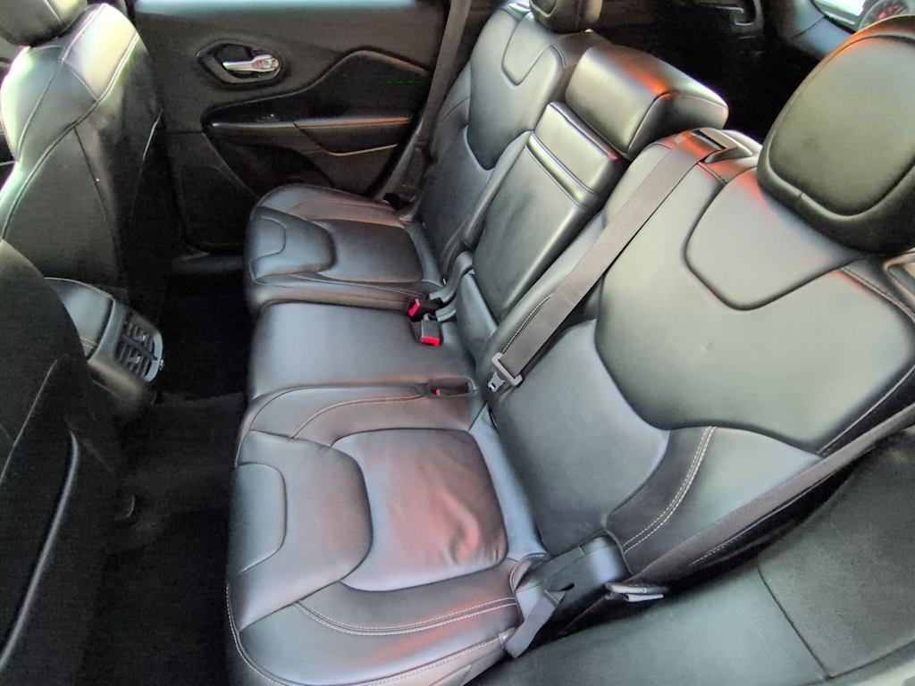 Thumbnail: 2016 Jeep Cherokee - 13