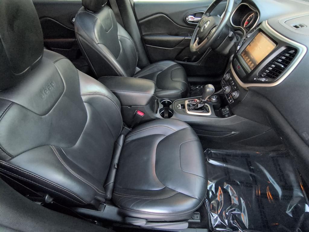 Thumbnail: 2016 Jeep Cherokee - 12