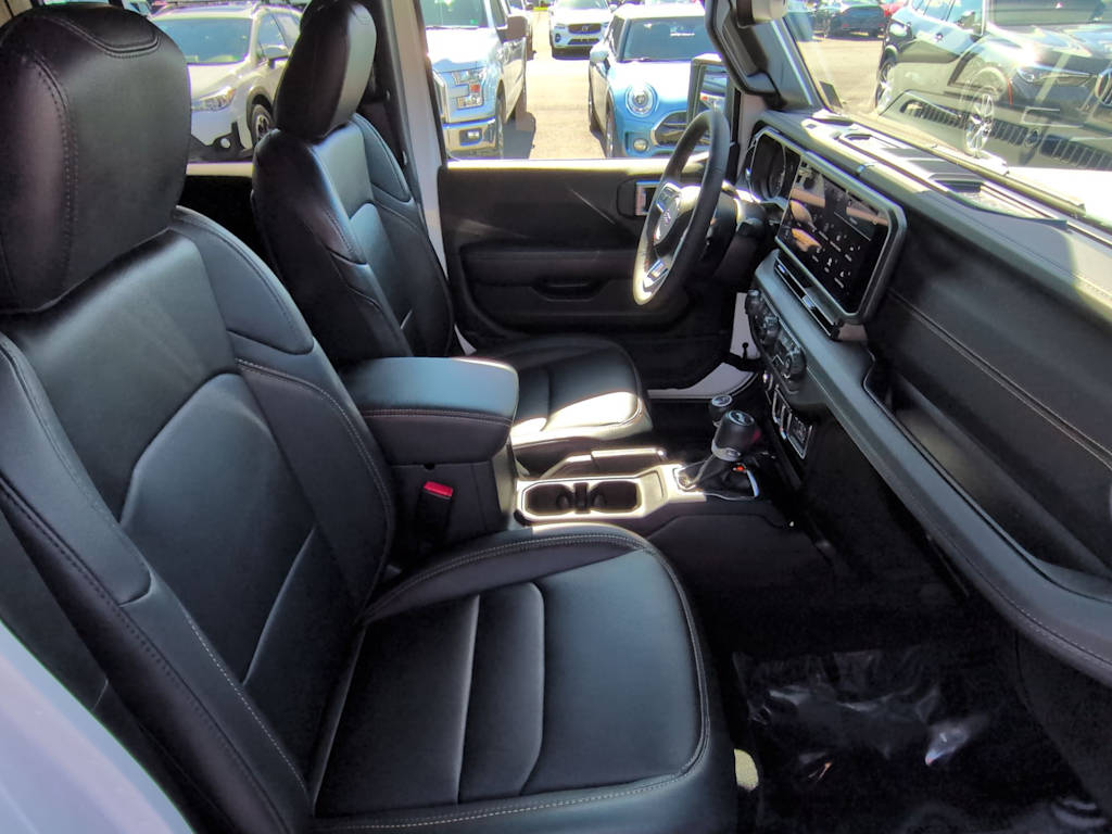 Thumbnail: 2024 Jeep Wrangler - 29