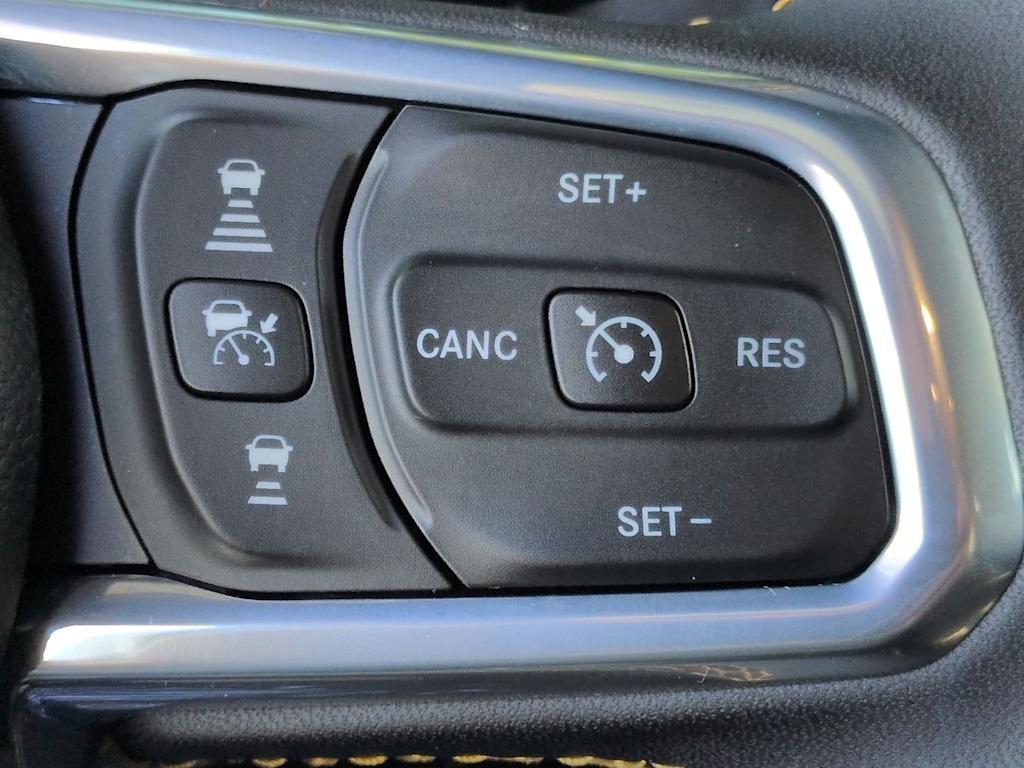 Thumbnail: 2024 Jeep Wrangler - 31