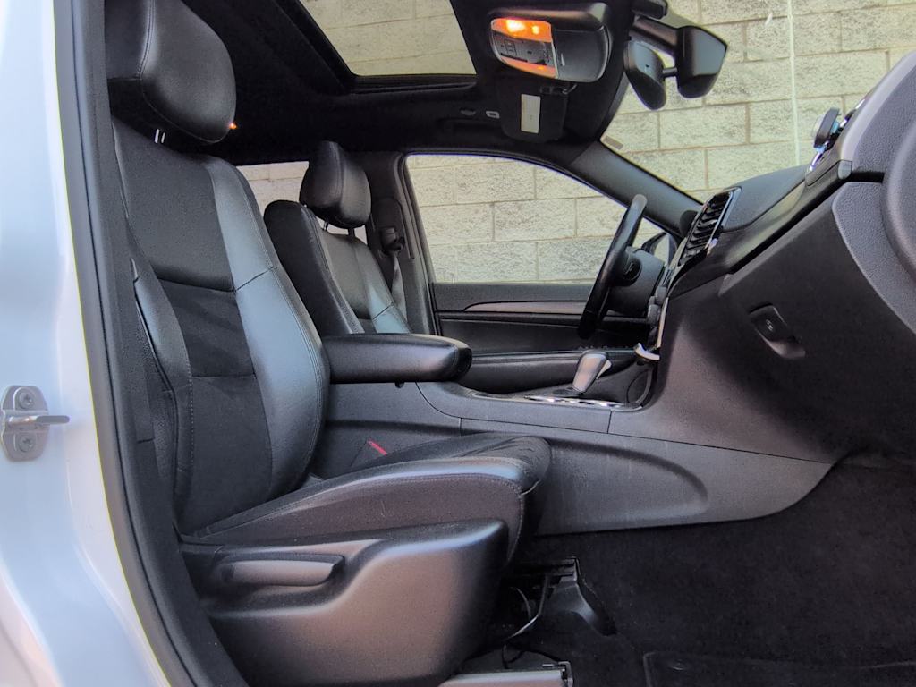 Thumbnail: 2019 Jeep Grand Cherokee - 11