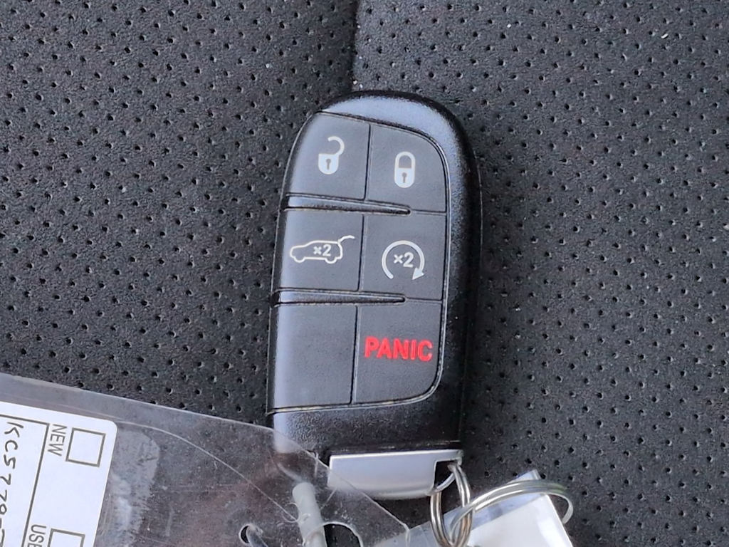 Thumbnail: 2019 Jeep Grand Cherokee - 18