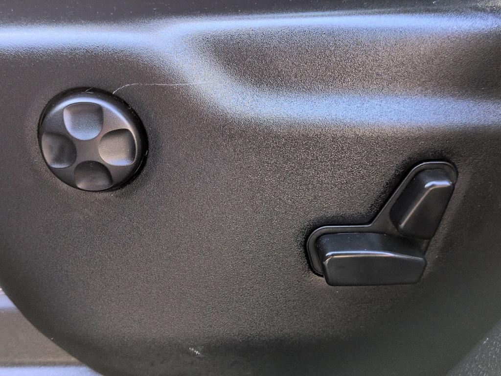 Thumbnail: 2013 Jeep Grand Cherokee - 26