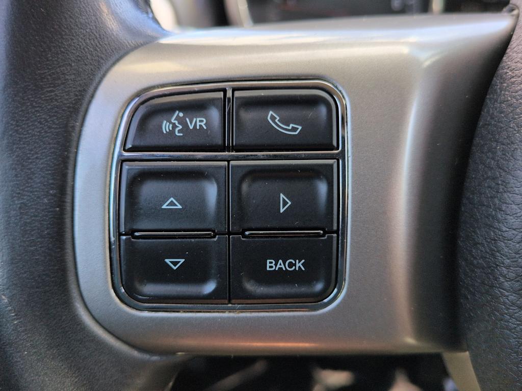 Thumbnail: 2013 Jeep Grand Cherokee - 32