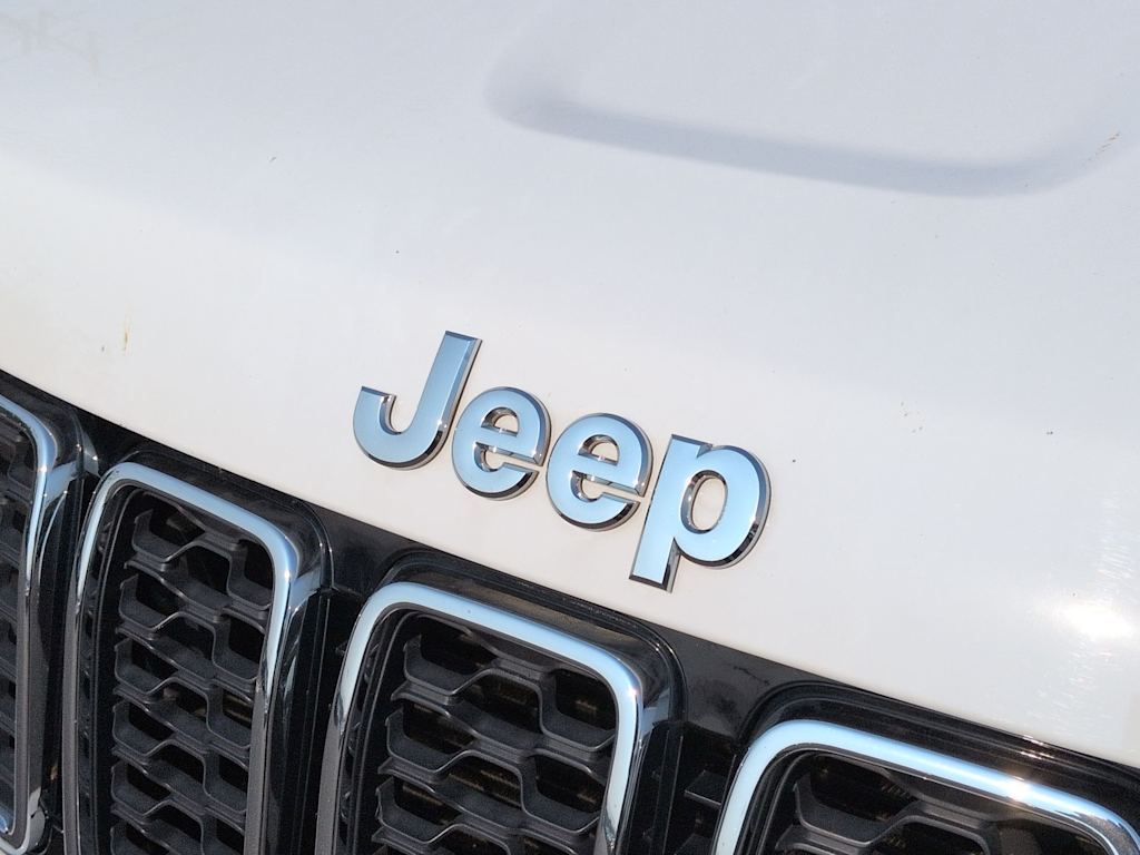 Thumbnail: 2022 Jeep Grand Cherokee - 7