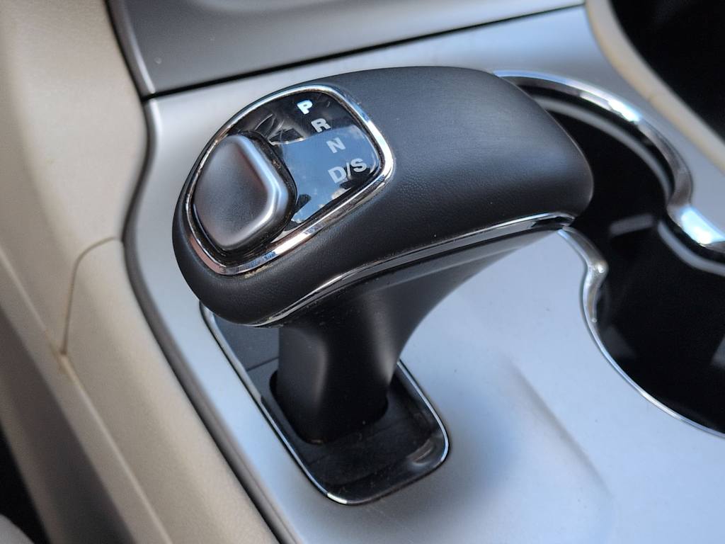 Thumbnail: 2014 Jeep Grand Cherokee - 16