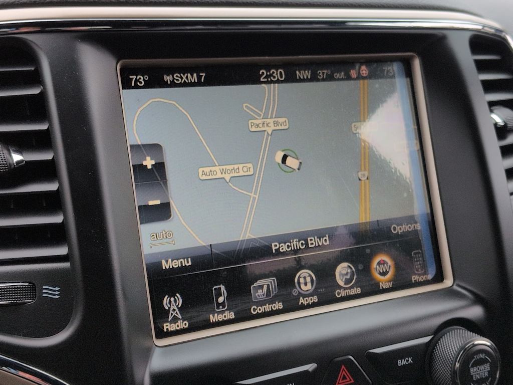 Thumbnail: 2015 Jeep Grand Cherokee - 34