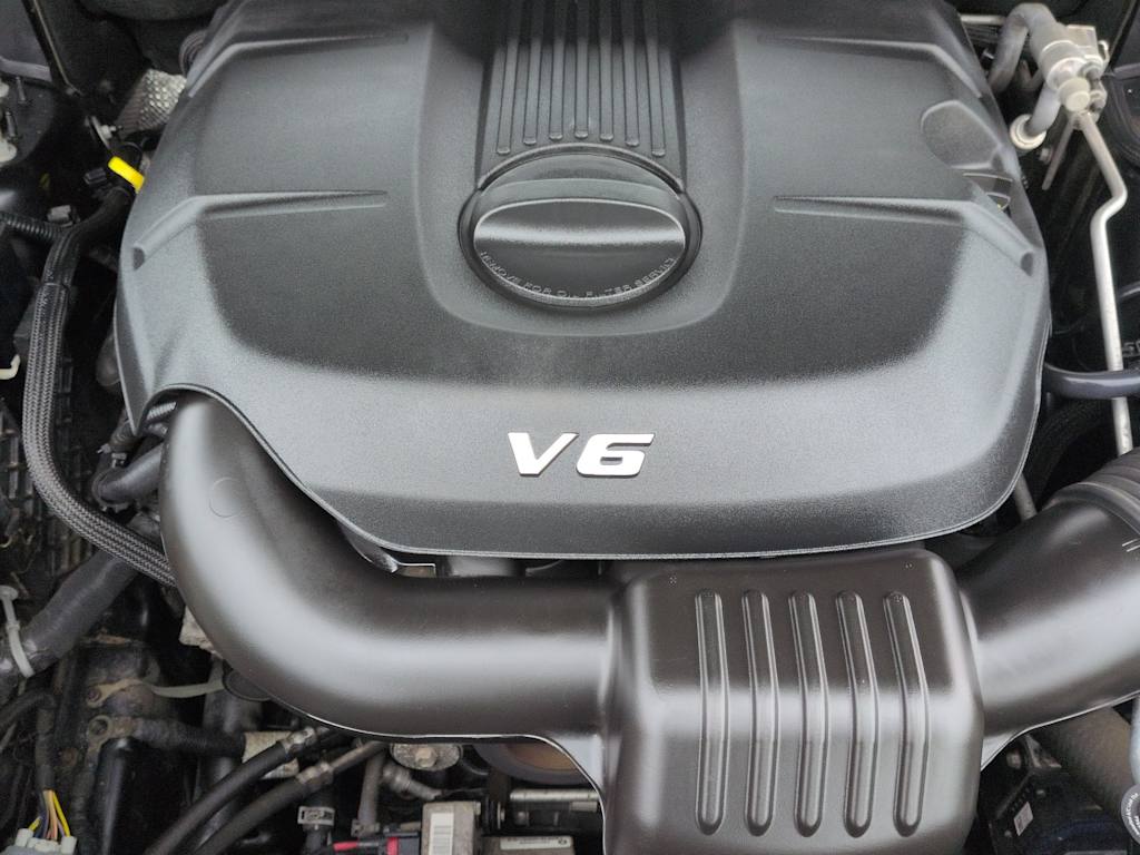 Thumbnail: 2015 Jeep Grand Cherokee - 9