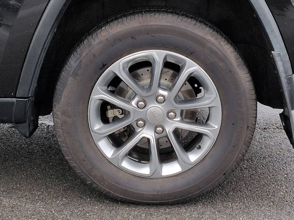 Thumbnail: 2015 Jeep Grand Cherokee - 8