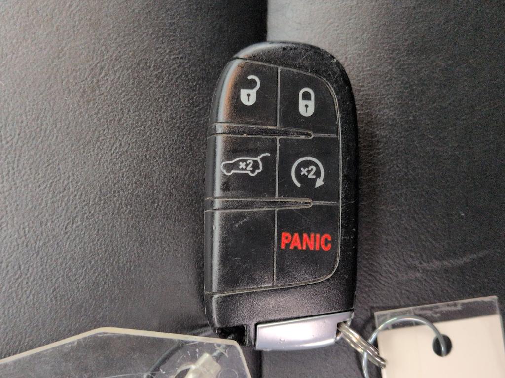 Thumbnail: 2015 Jeep Grand Cherokee - 19