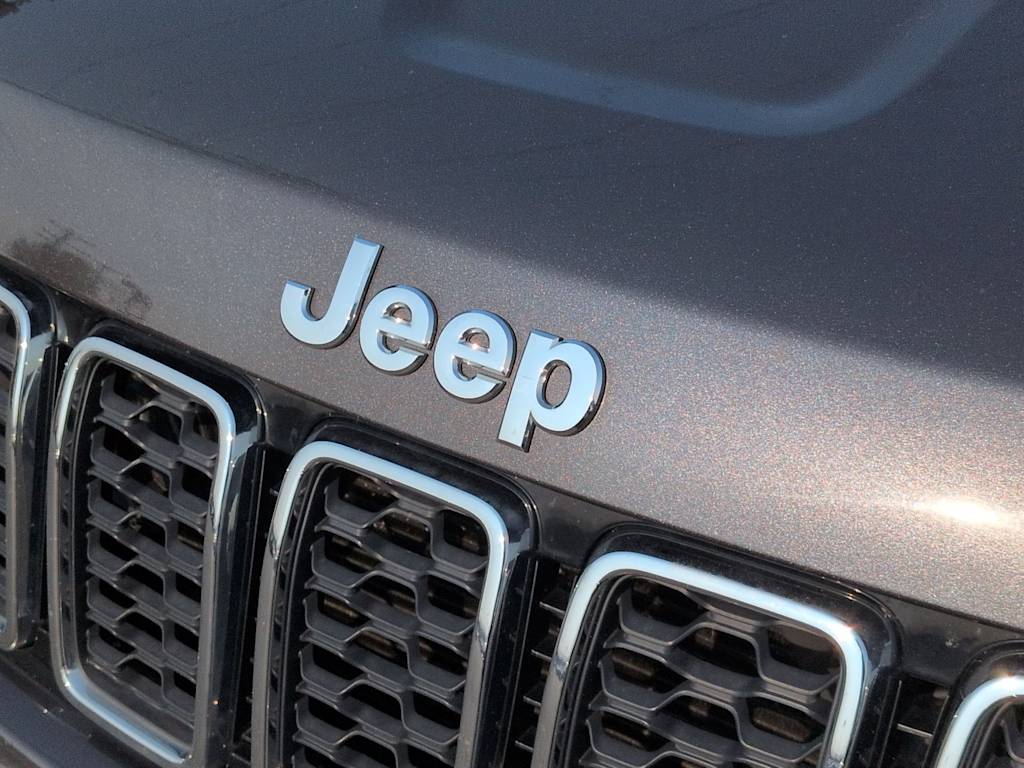 Thumbnail: 2017 Jeep Grand Cherokee - 7