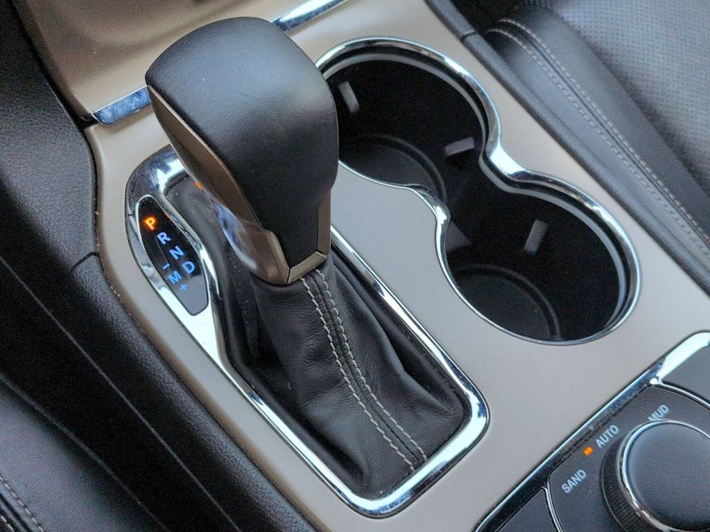 Thumbnail: 2017 Jeep Grand Cherokee - 16