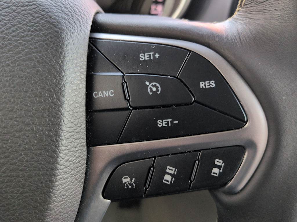 Thumbnail: 2020 Jeep Grand Cherokee - 33