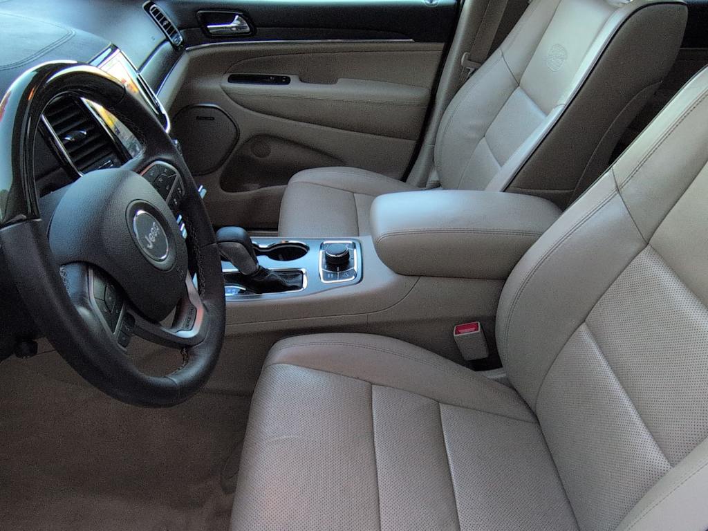 Thumbnail: 2020 Jeep Grand Cherokee - 11