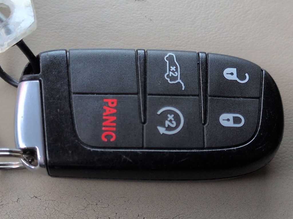 Thumbnail: 2020 Jeep Grand Cherokee - 18