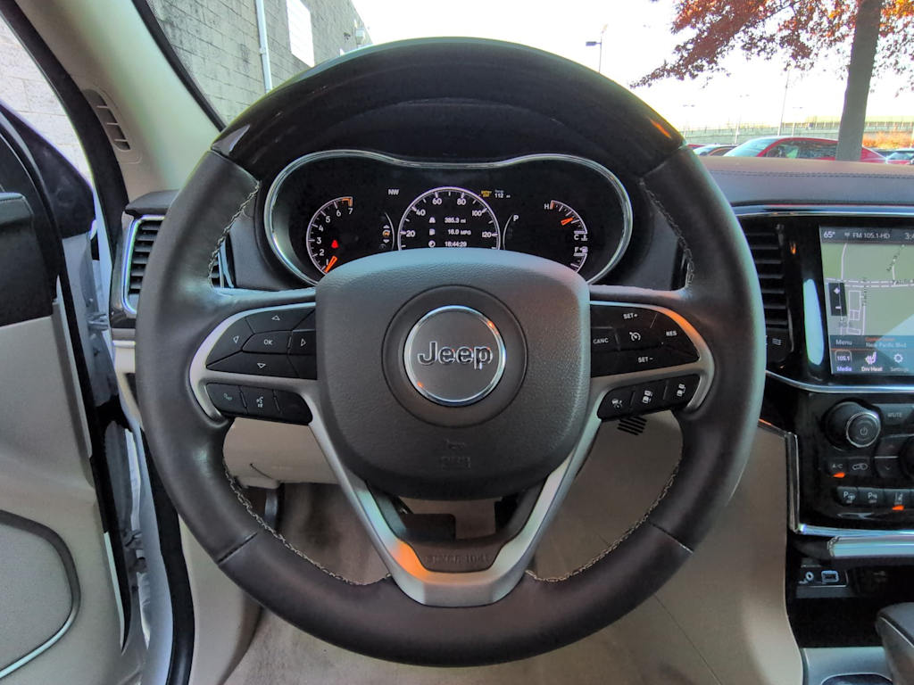 Thumbnail: 2020 Jeep Grand Cherokee - 10