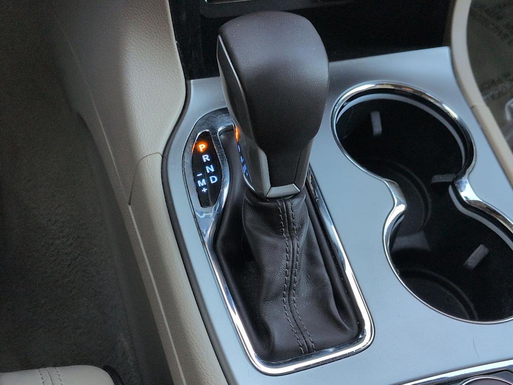 Thumbnail: 2020 Jeep Grand Cherokee - 15