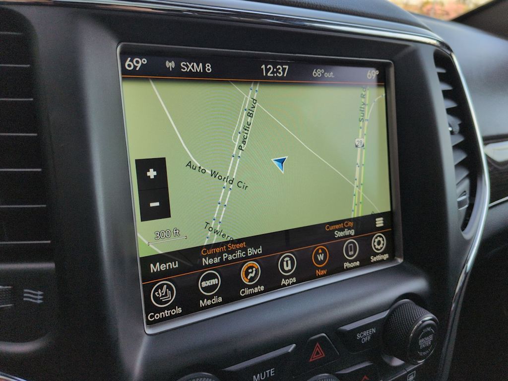 Thumbnail: 2018 Jeep Grand Cherokee - 36