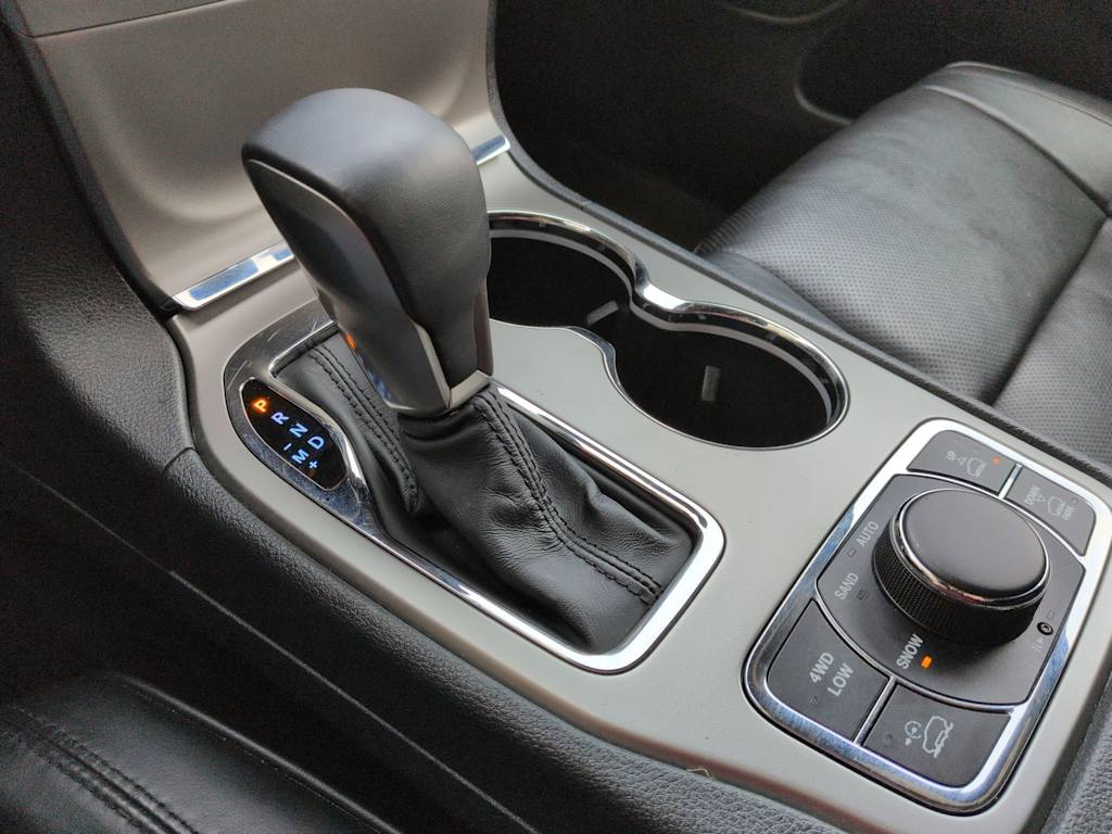 Thumbnail: 2018 Jeep Grand Cherokee - 16