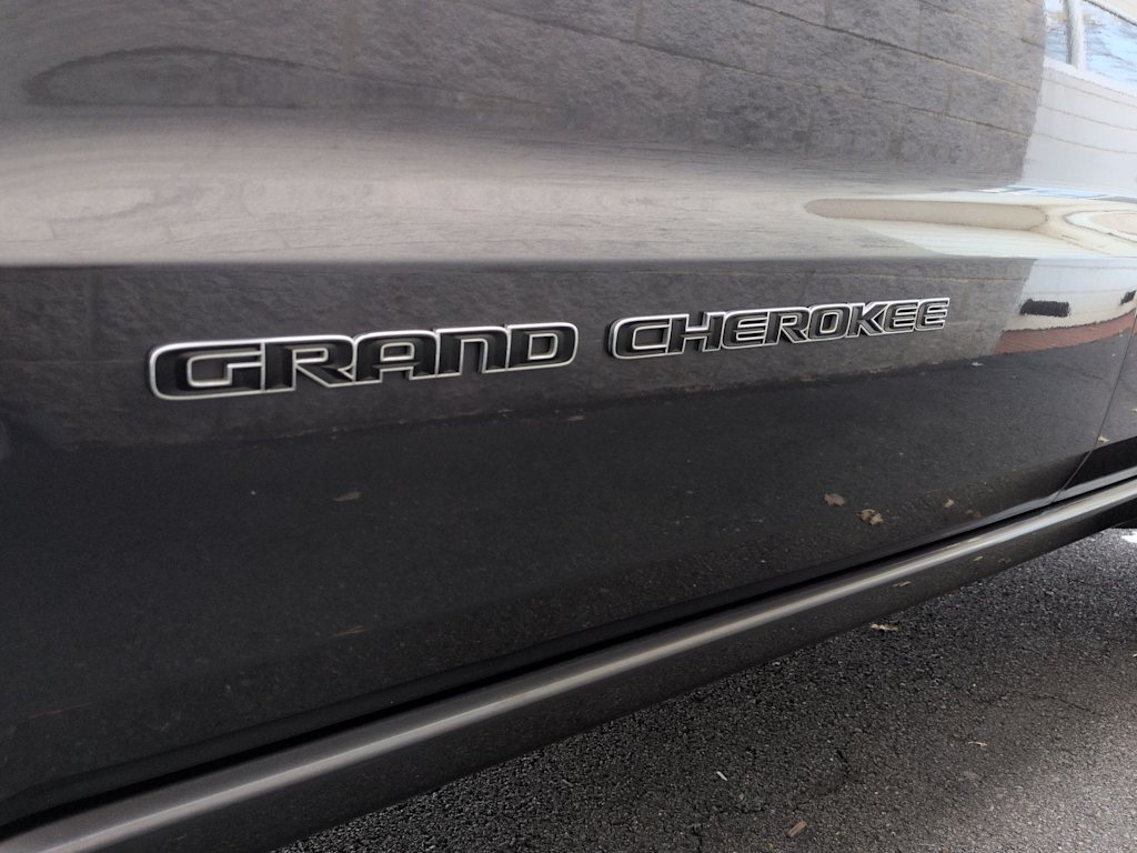 Thumbnail: 2018 Jeep Grand Cherokee - 26