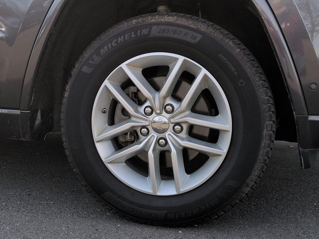 Thumbnail: 2018 Jeep Grand Cherokee - 8