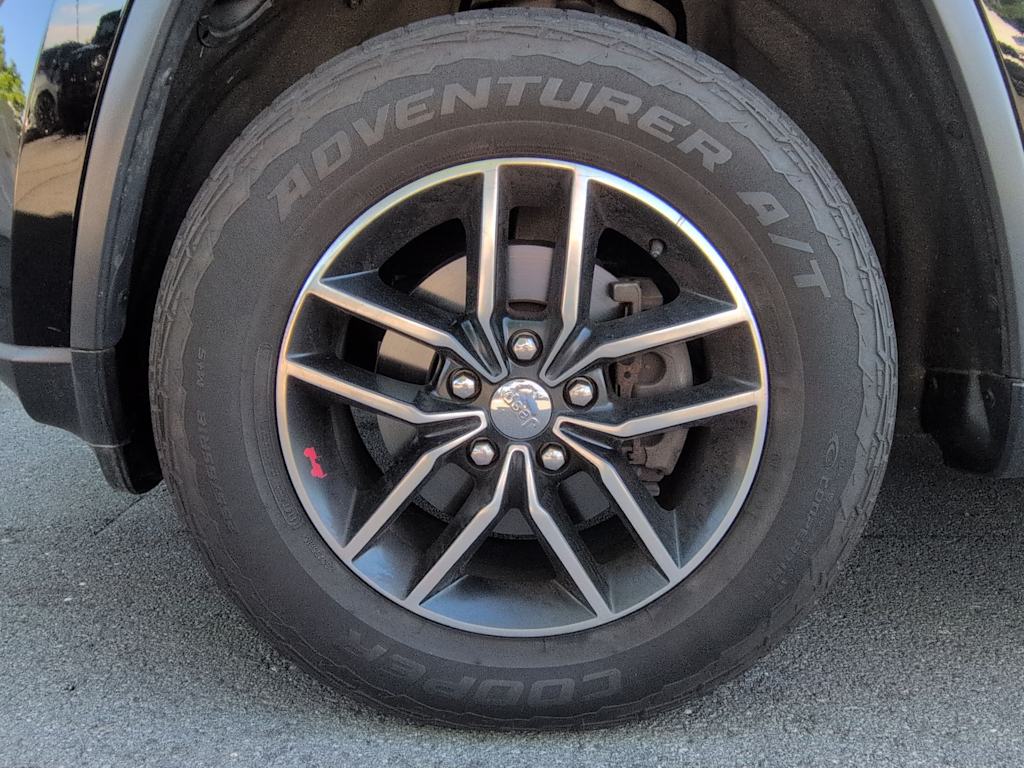 Thumbnail: 2017 Jeep Grand Cherokee - 8