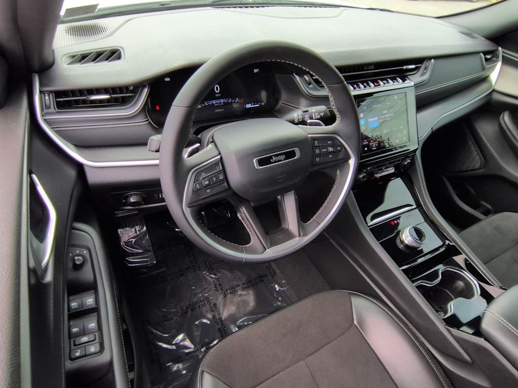Thumbnail: 2023 Jeep Grand Cherokee - 2