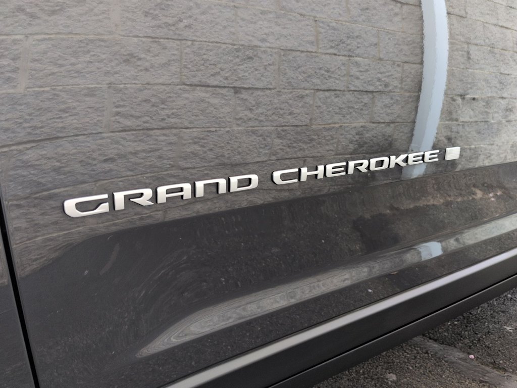Thumbnail: 2025 Jeep Grand Cherokee - 25