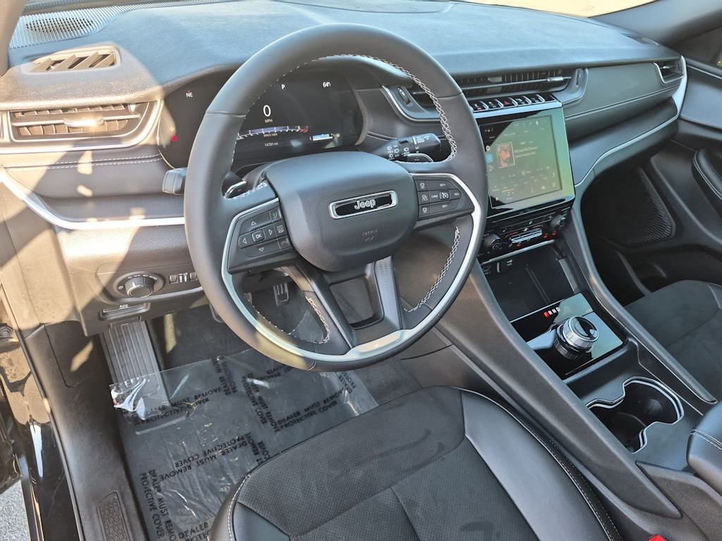 Thumbnail: 2025 Jeep Grand Cherokee L - 2