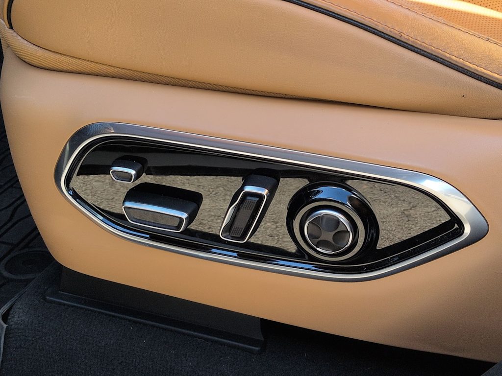 Thumbnail: 2023 Jeep Grand Cherokee L - 25