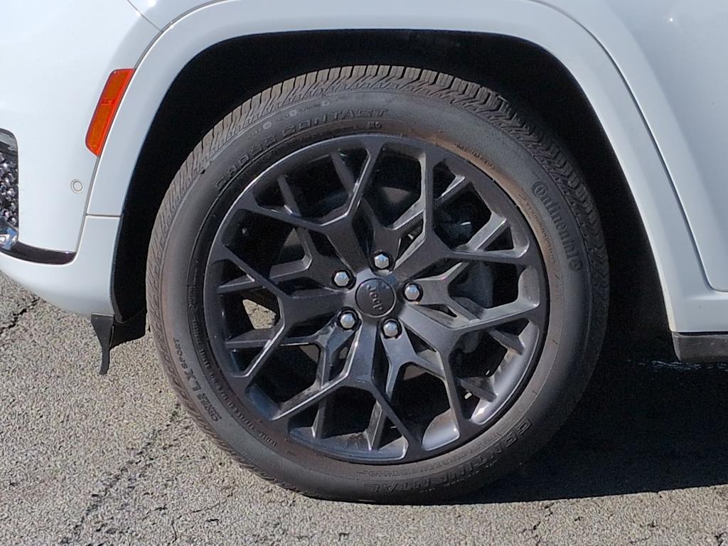 Thumbnail: 2023 Jeep Grand Cherokee L - 8