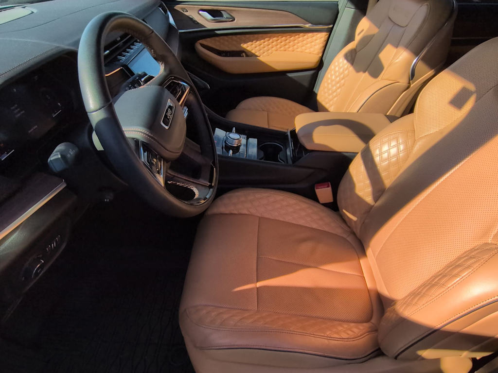 Thumbnail: 2023 Jeep Grand Cherokee L - 10