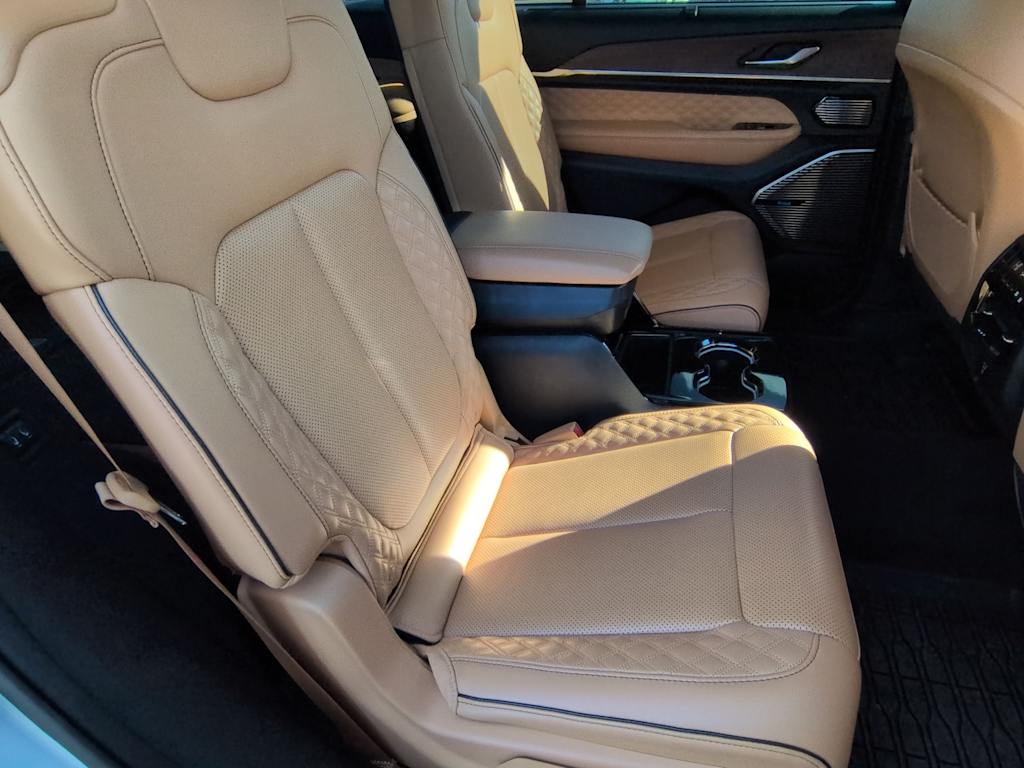 Thumbnail: 2023 Jeep Grand Cherokee L - 28