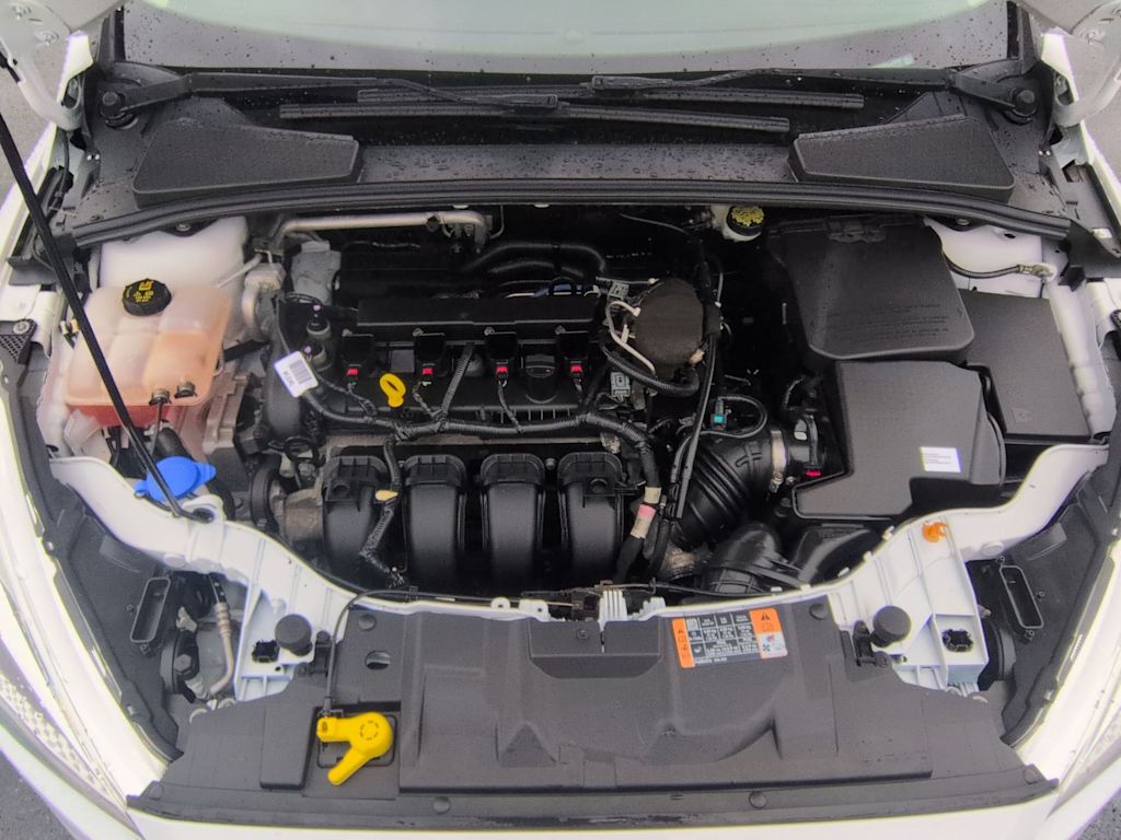 Thumbnail: 2015 Ford Focus - 9