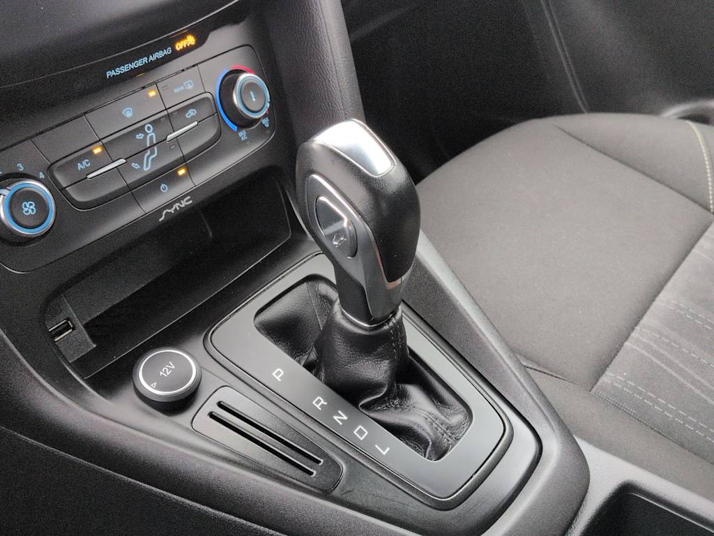 Thumbnail: 2015 Ford Focus - 35