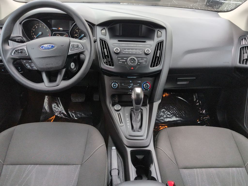 Thumbnail: 2015 Ford Focus - 10