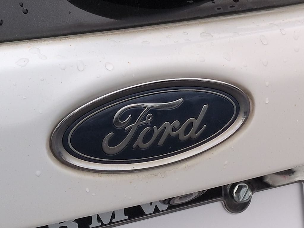 Thumbnail: 2015 Ford Focus - 26