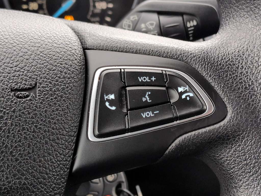 Thumbnail: 2015 Ford Focus - 31