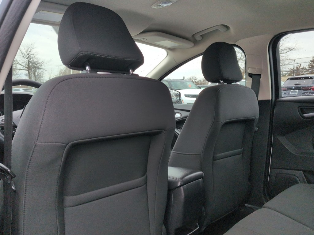 Thumbnail: 2015 Ford Focus - 13