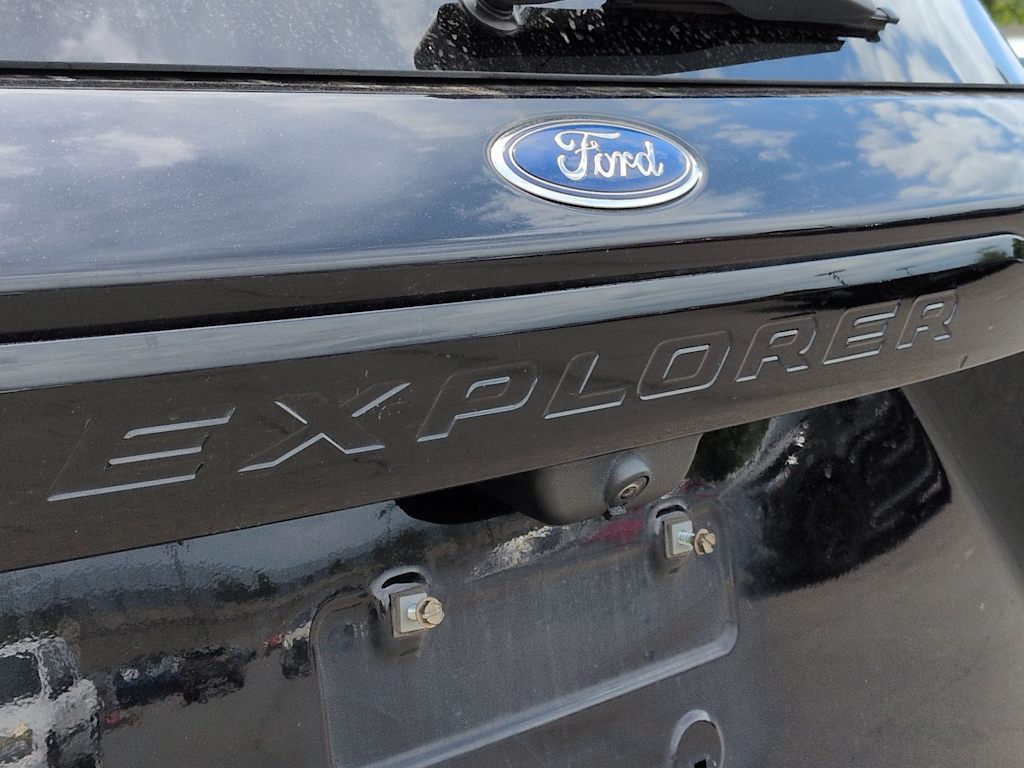 Thumbnail: 2020 Ford Explorer - 24