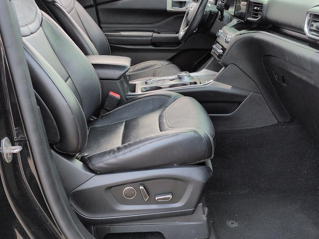 Thumbnail: 2020 Ford Explorer - 11