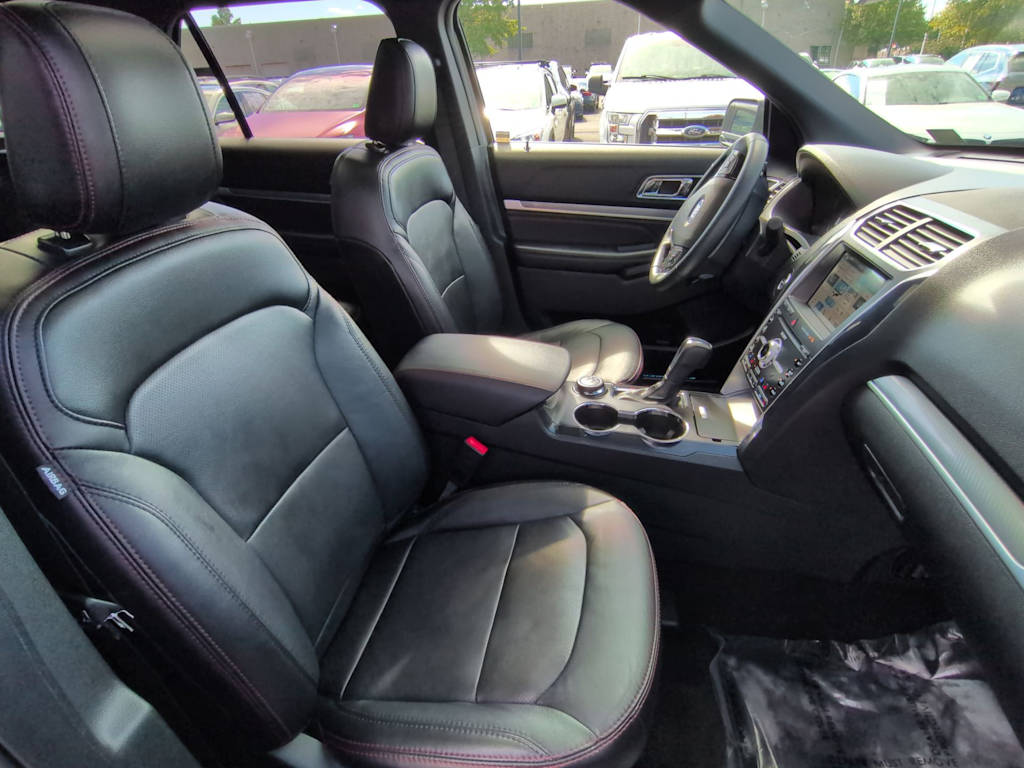 Thumbnail: 2019 Ford Explorer - 31