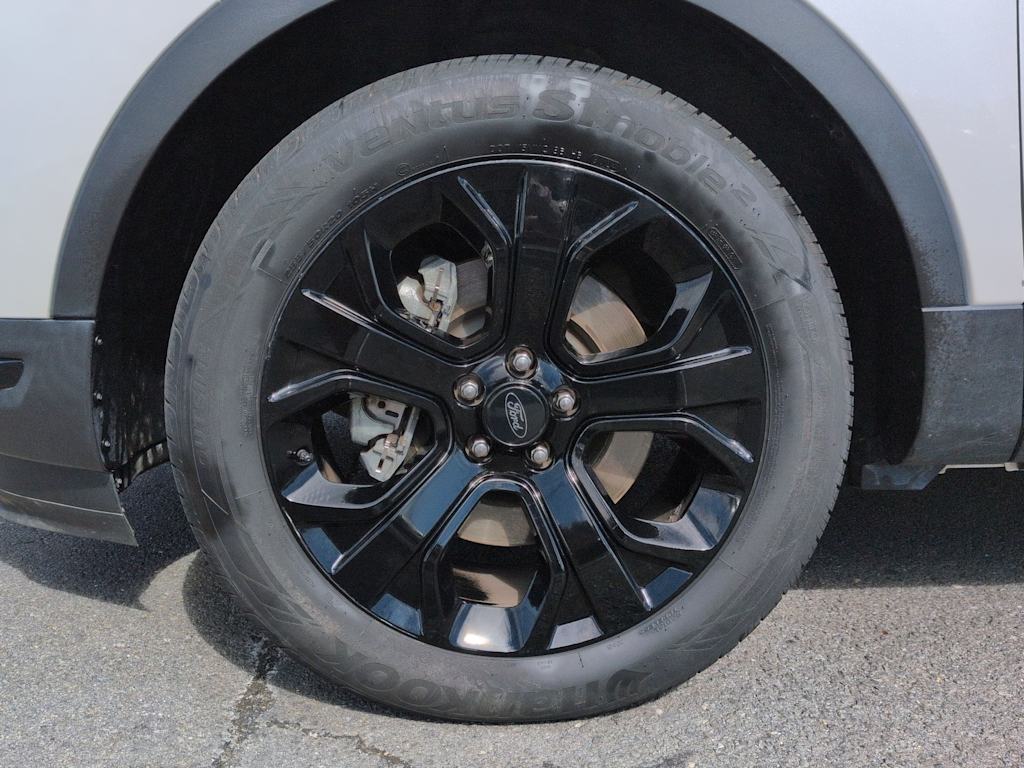 Thumbnail: 2019 Ford Explorer - 8