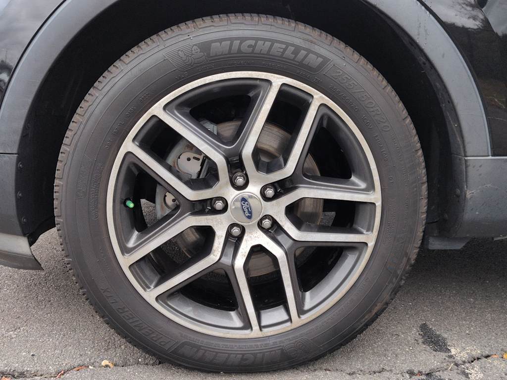 Thumbnail: 2016 Ford Explorer - 8